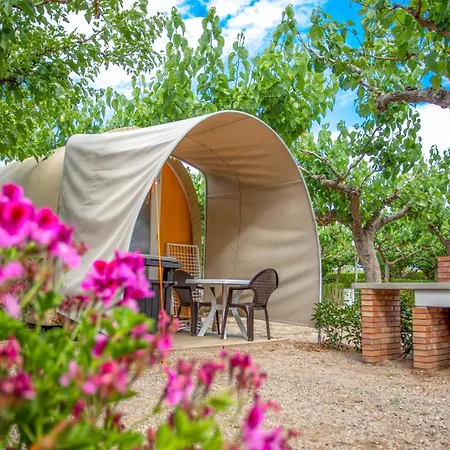 Campsite Clara 2*