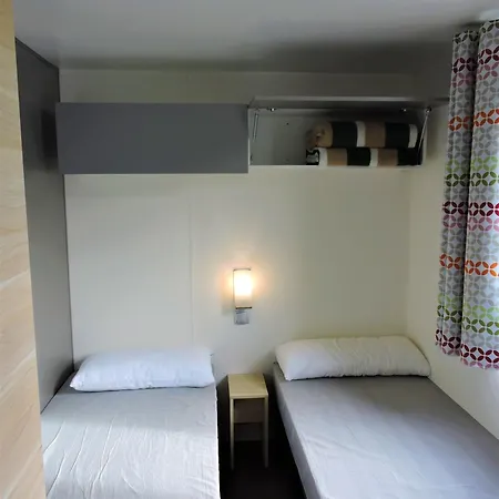 مكان تخييم Clara